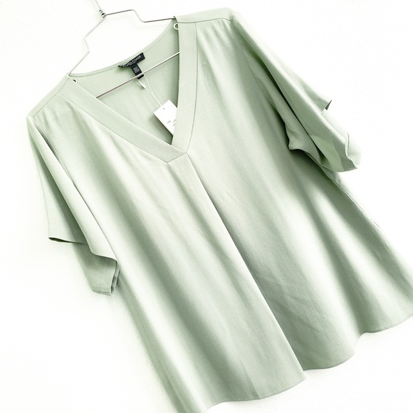 EILEEN FISHER petite medium / small Sea green Silk blouse short sleeve top NWT - Picture 1 of 8